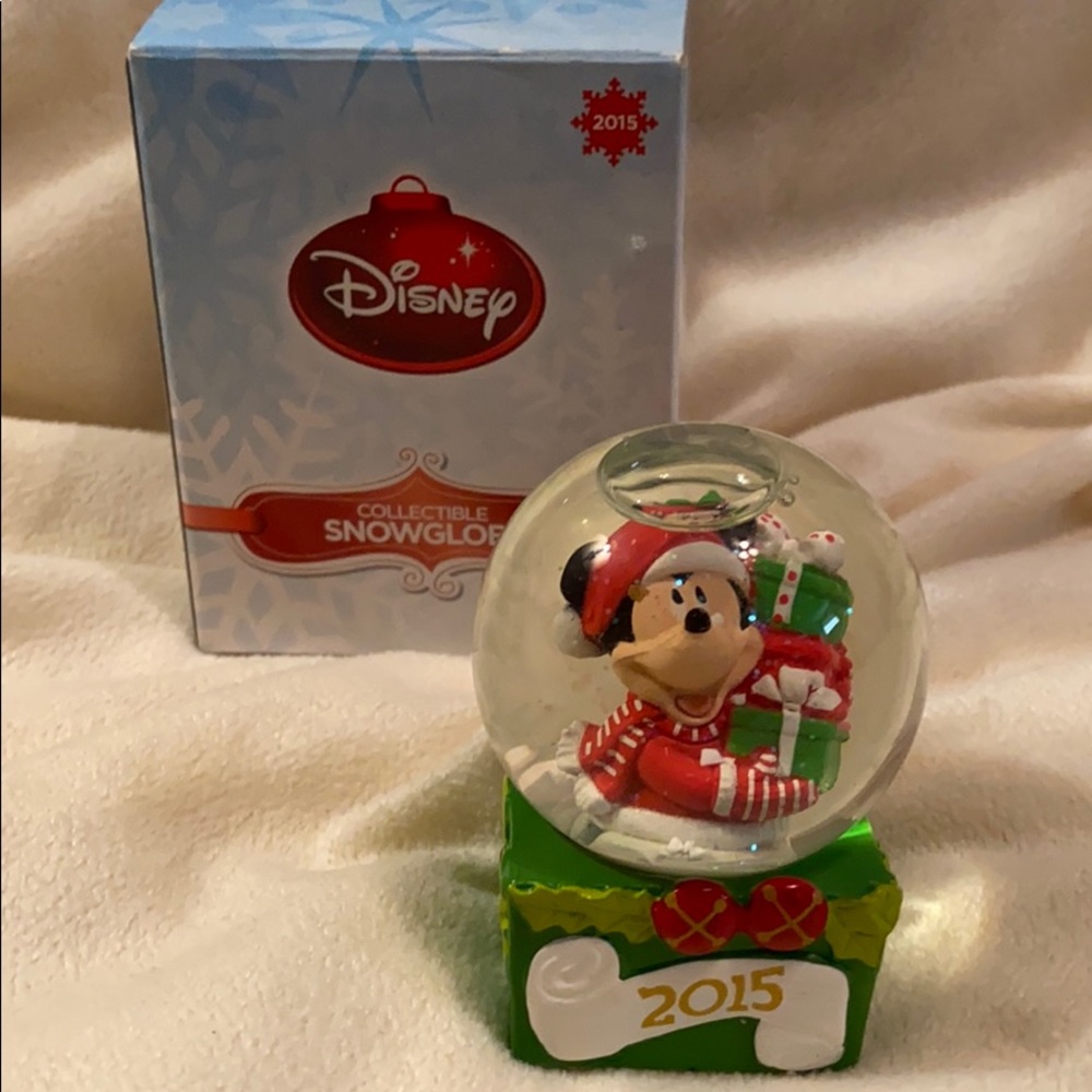JCP 2015 Disney Collectable Snow Globe